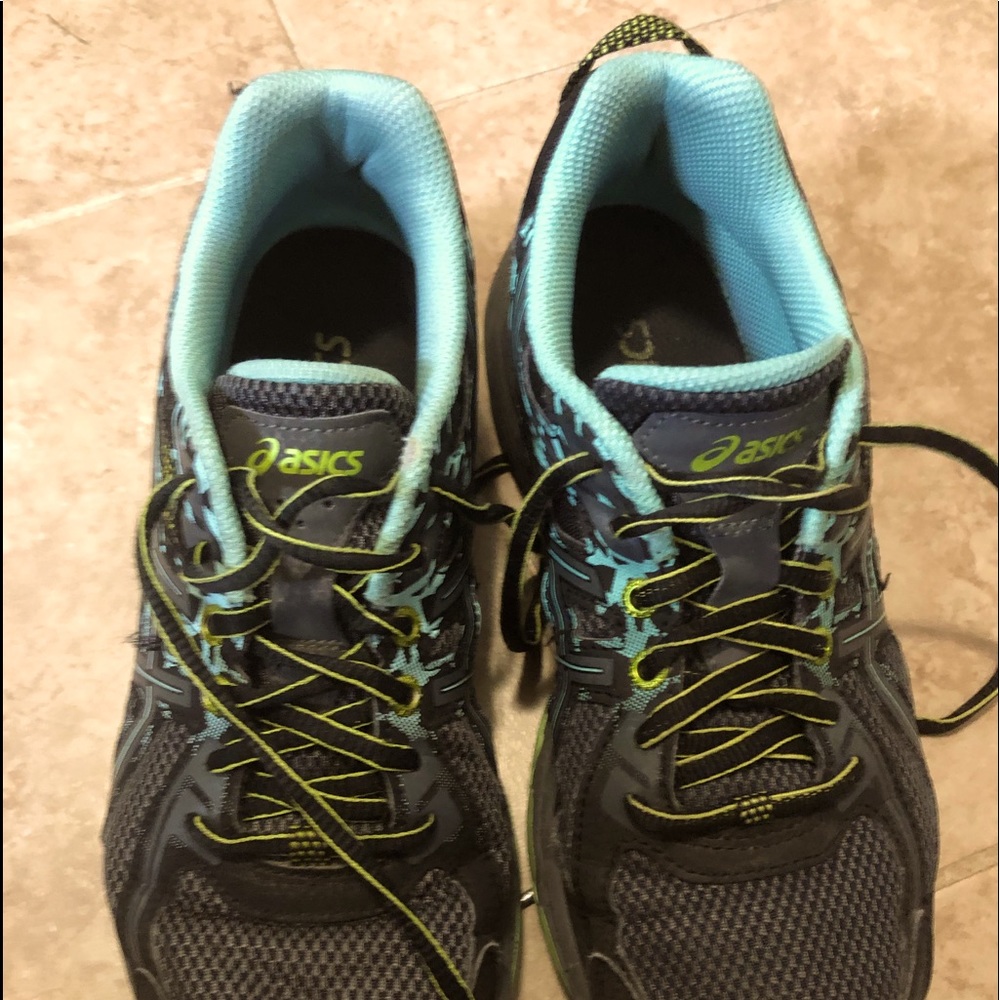 ASICS size 8 - Great Running Shoes
